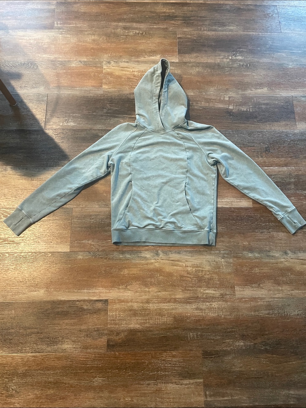 lululemon athletica Women’s Sage Green Hooded Sweatshirt Soft Size 6 Like New
